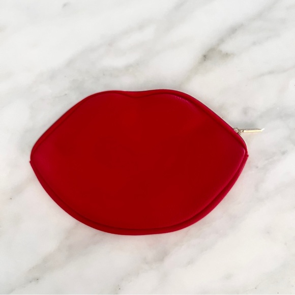 NEW in bag, TARTE “lips” Cosmetic Bag! Stocking Stuffer! 💋❤️ - Picture 9 of 9